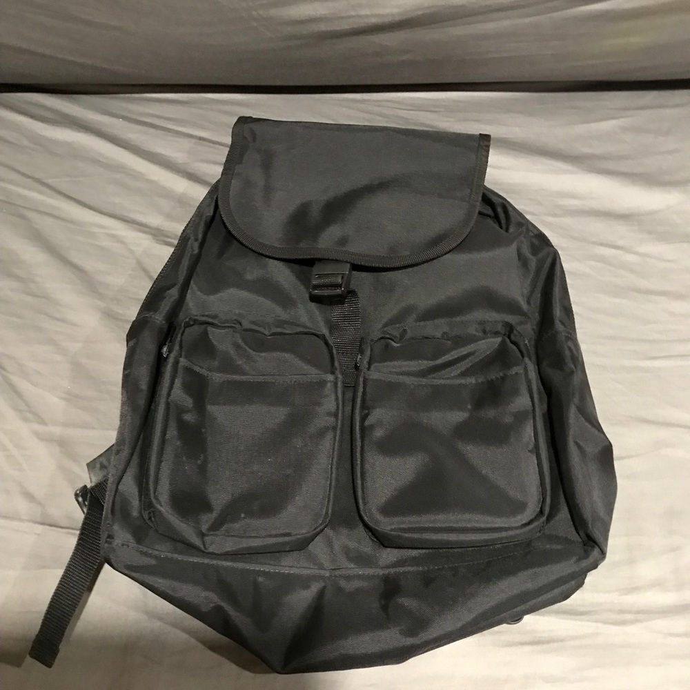 🆕️ Gap Black Backpack